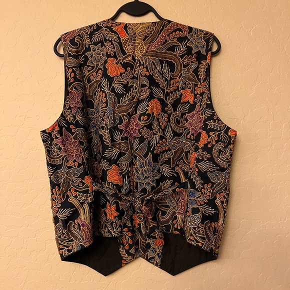 Summit Hill Unisex Floral & Bird Print Embellished Vest - Picture 12 of 16
